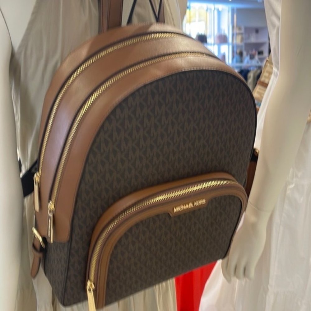 Michael Kors Jaycee Large Zip Pocket Backpack Brown - Picture 2 of 16